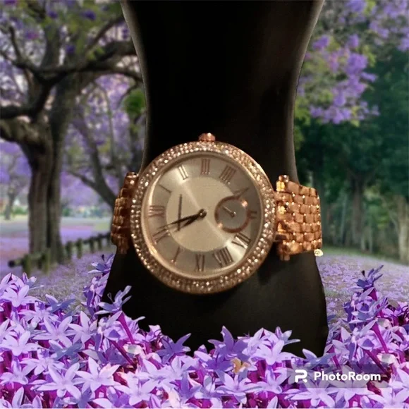 Adrienne Vittadini Watch NWT Adrienne Vittadini Watch Gold Tone & White Large Face NWT | eBay main image 4